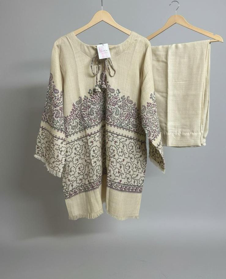 🩶 Pashmina Glory Collection 🩶

✨ Pashmina Cord Sets with Farshi Shalwaar ✨