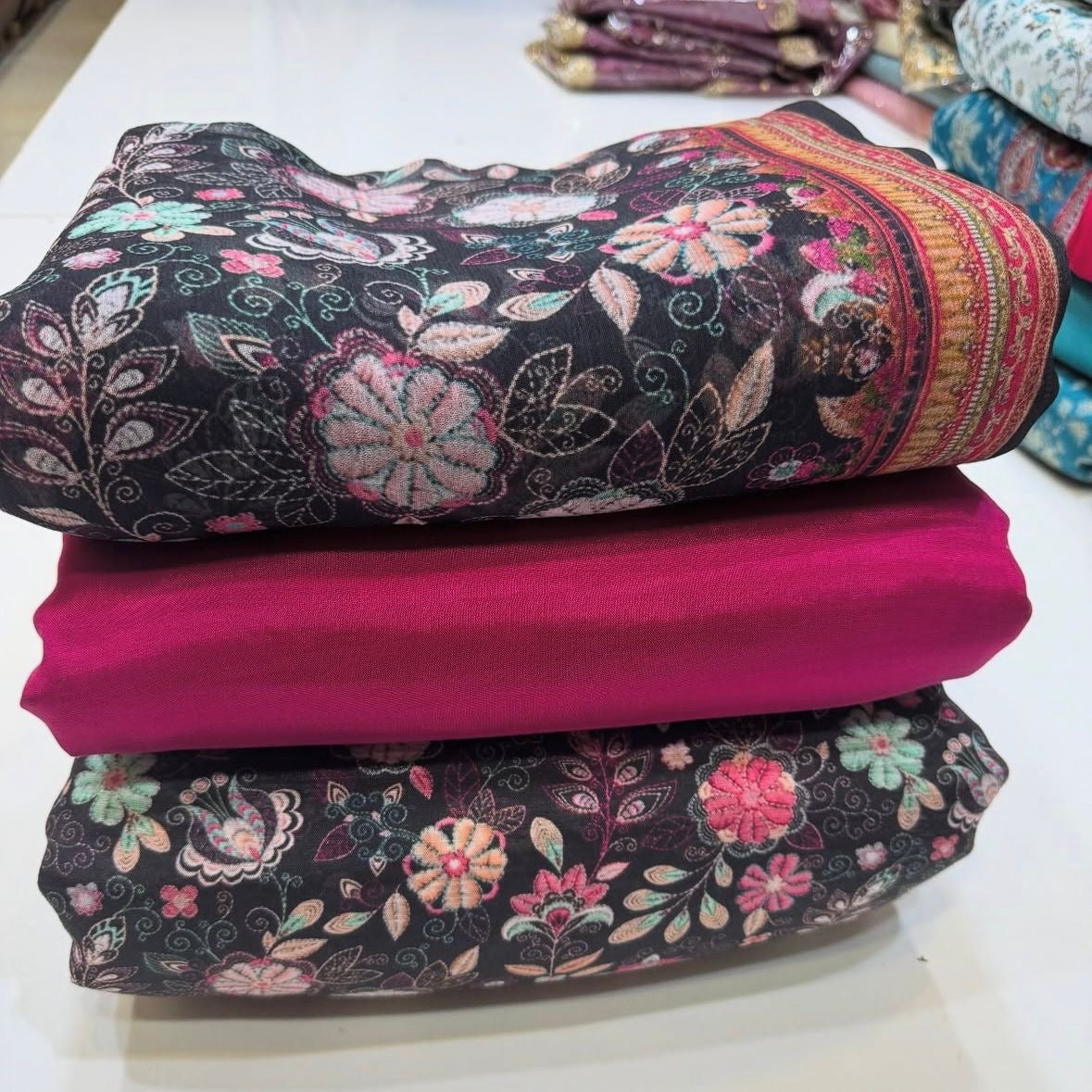 👗 Printed Rowsilk 3pc Suit with Chiffon Dupatta