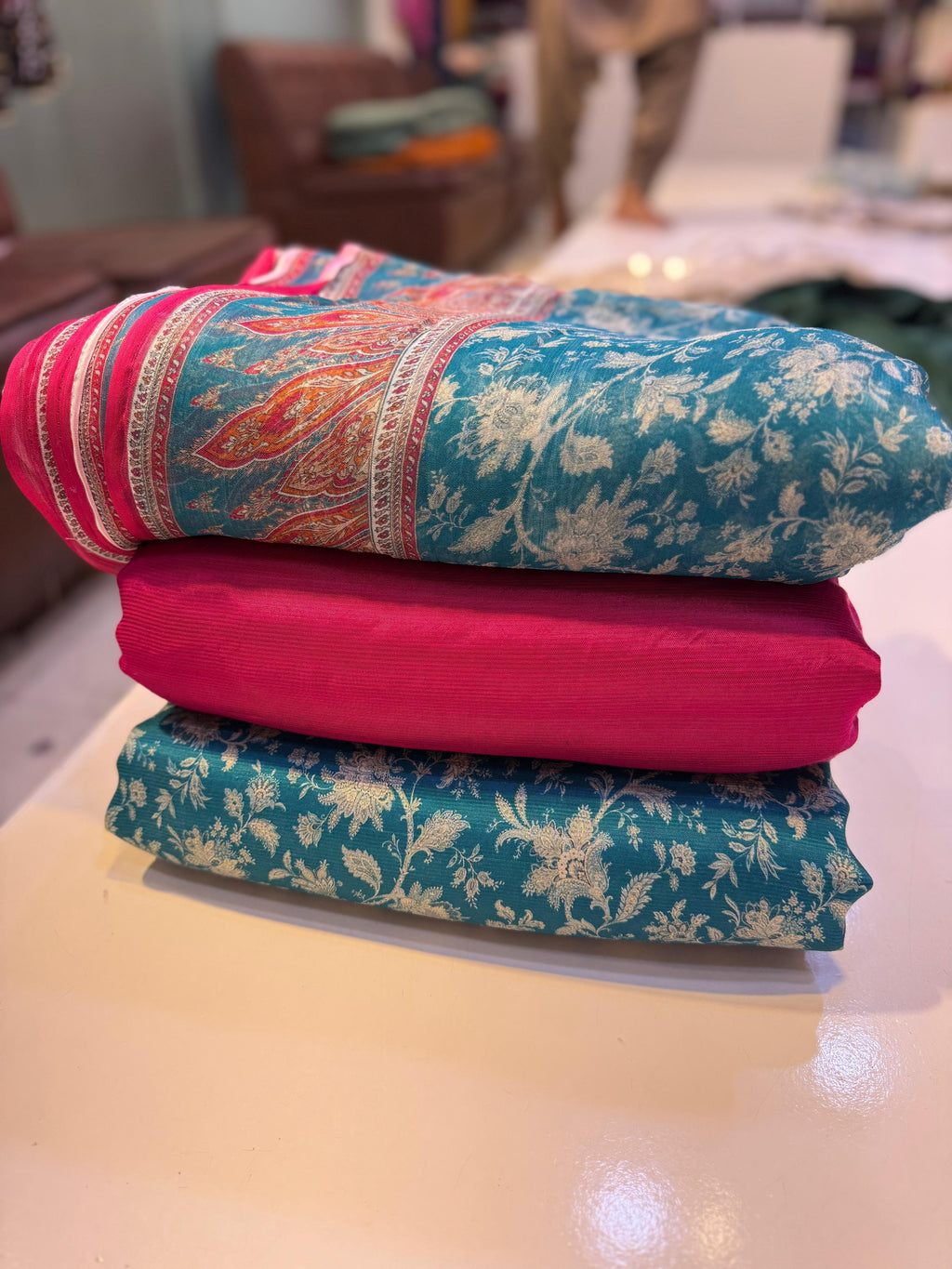 👗 Printed Rowsilk 3pc Suit with Chiffon Dupatta