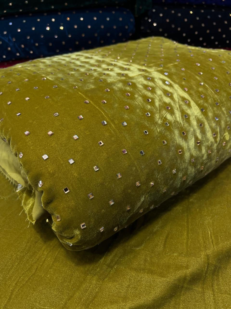 Velvet Crystal Stone Work 2pc – Premium Micro 9000