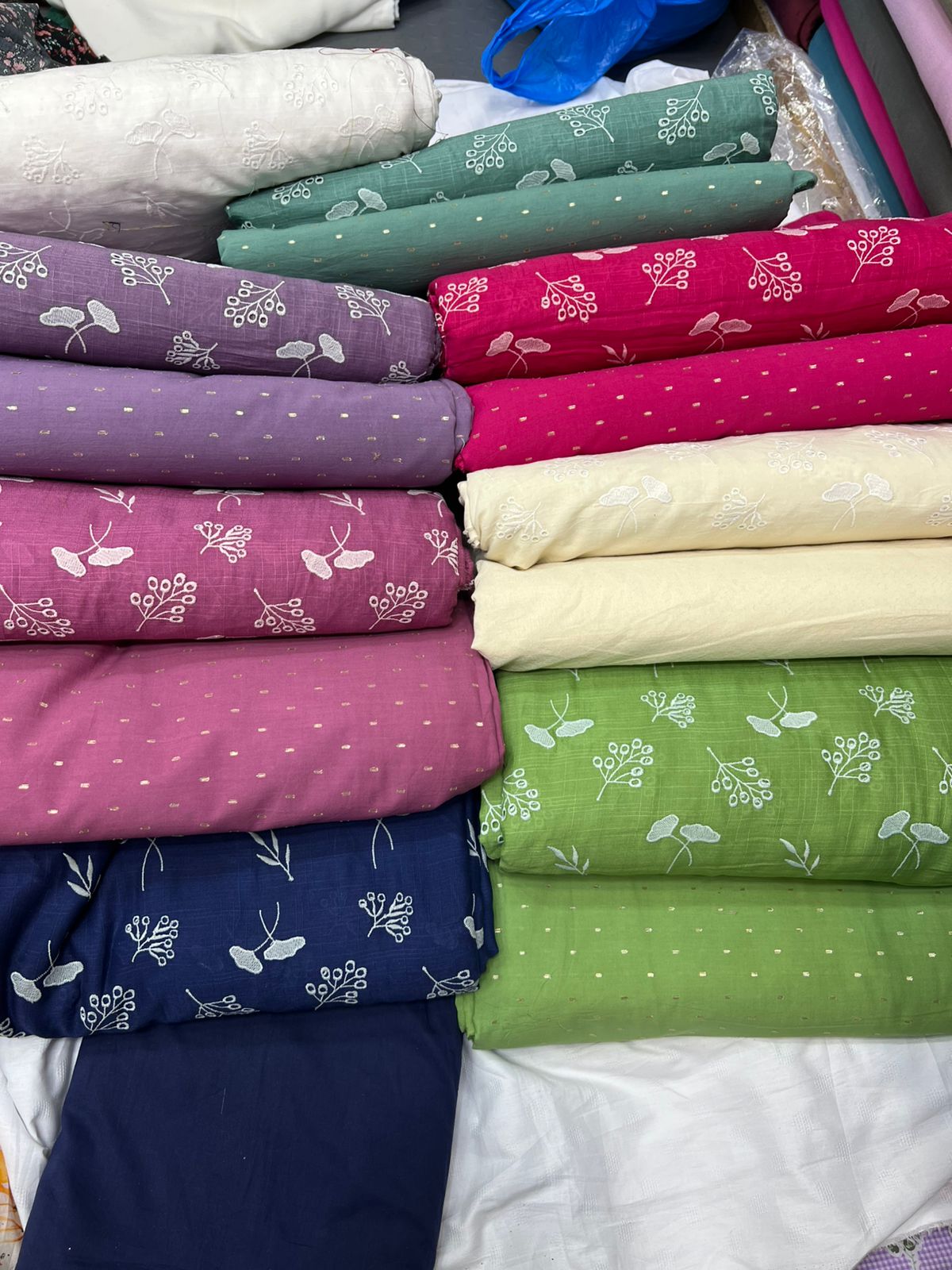 🌸 New Arrival — Pure Irish Lawn Chicken 2pc Suit