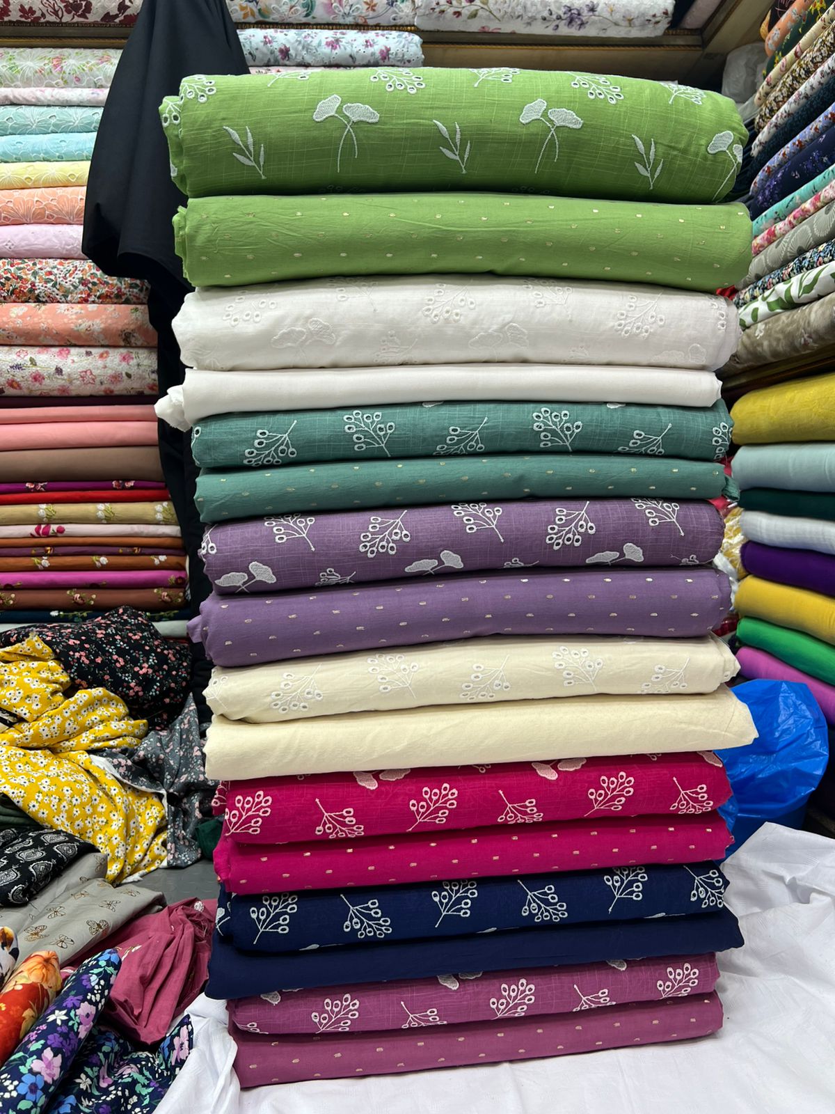 🌸 New Arrival — Pure Irish Lawn Chicken 2pc Suit